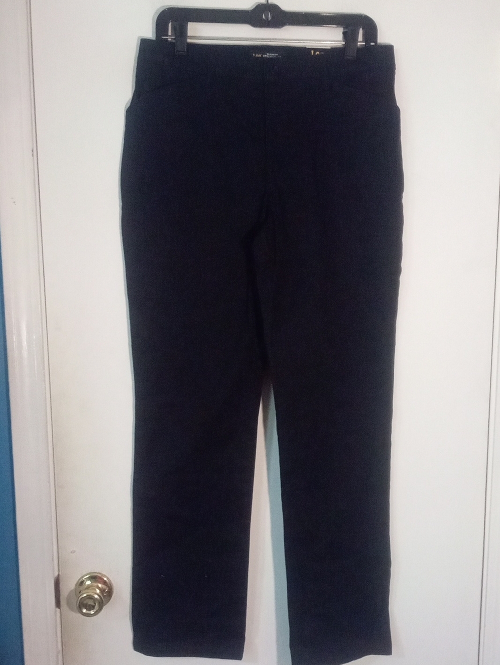 * Lee Black Straight-Leg Relaxed Fit Pants Size 10 NWT $40